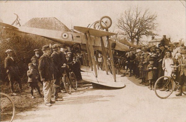 Crashed biplane, possibly a BE-2, 1914-16